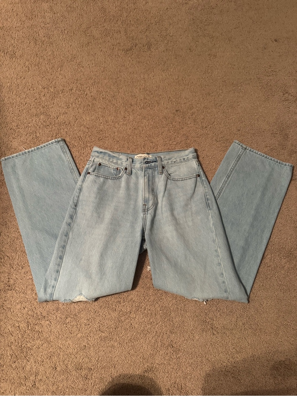 Abercrombie & Fitch Curve love Mid rise Slouchy Jean